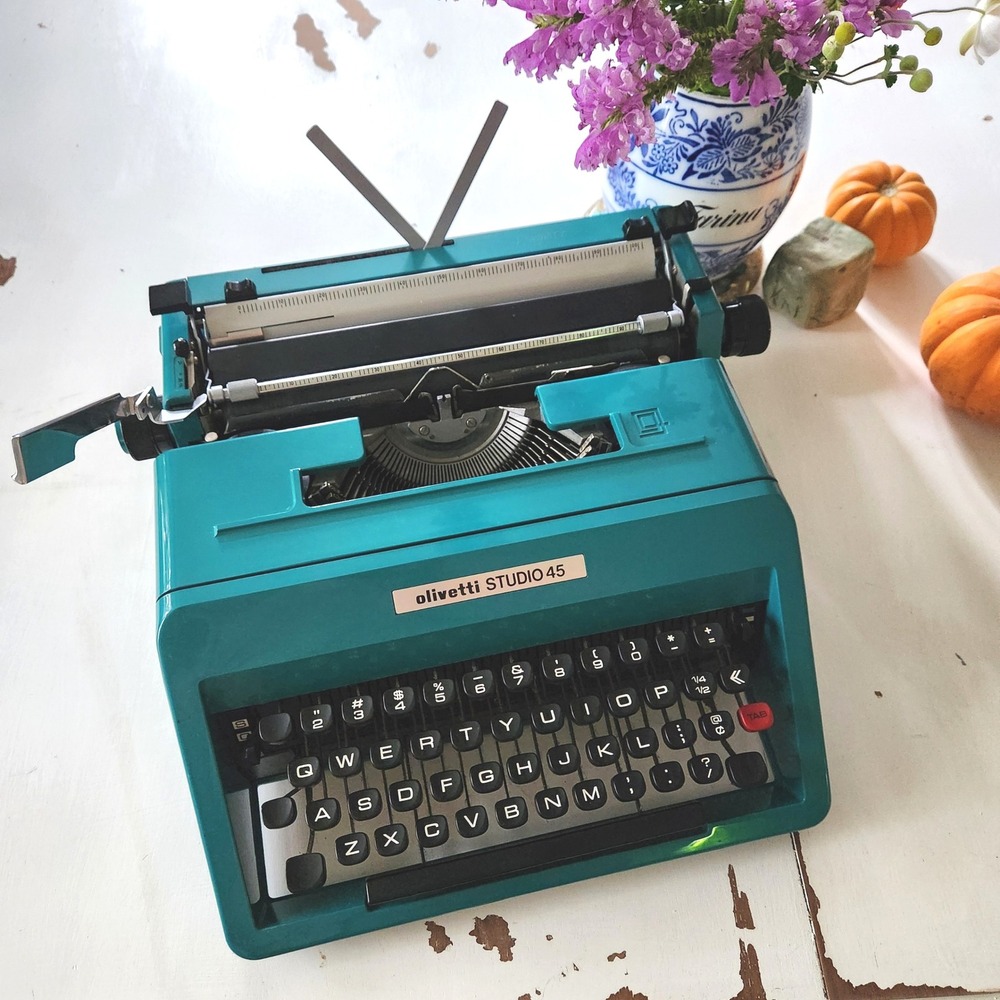Vintage Olivetti Studio 45 Turquoise Blue‎ Typewriter MCM Portable